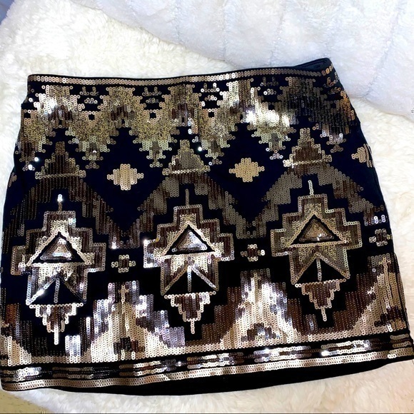 Express gold sequin skirt - Picture 1 of 4